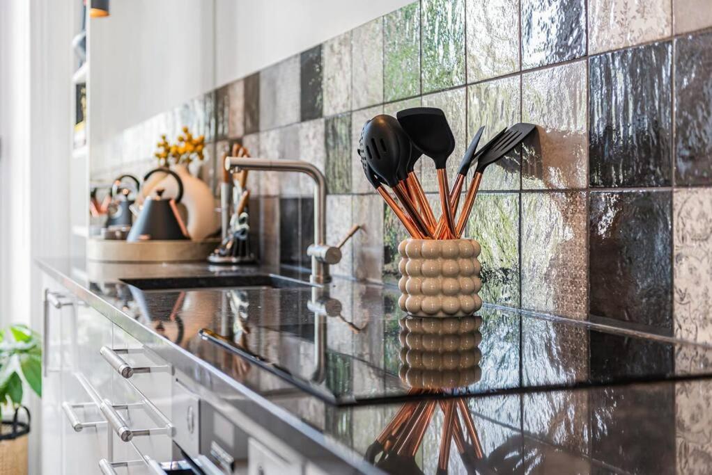 Lady On The Lane- 2 Bed Primrose Hill Apartment London Bagian luar foto