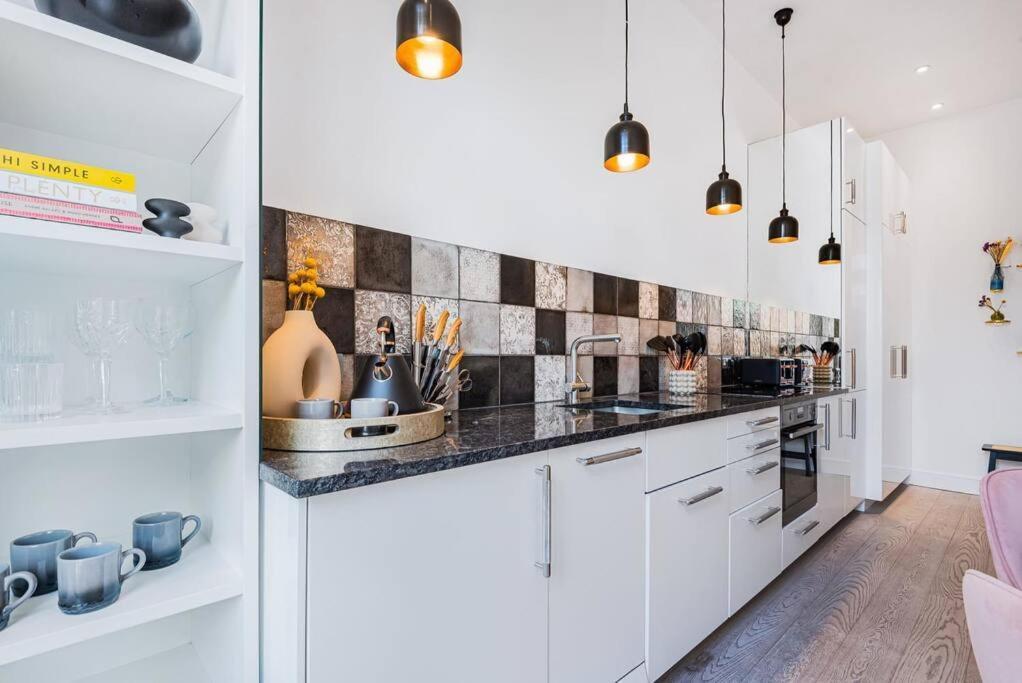 Lady On The Lane- 2 Bed Primrose Hill Apartment London Bagian luar foto