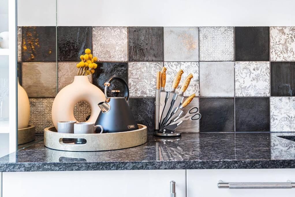 Lady On The Lane- 2 Bed Primrose Hill Apartment London Bagian luar foto